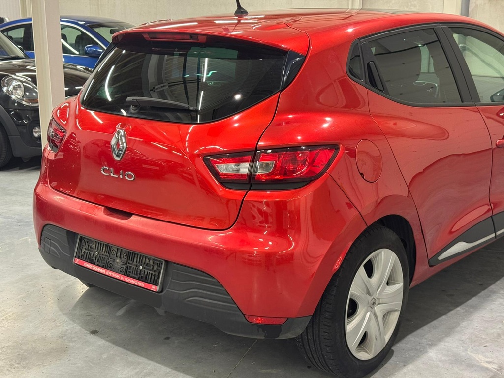 WhatsApp Image 2025-12-03 at 17.53.20 (3).jpeg