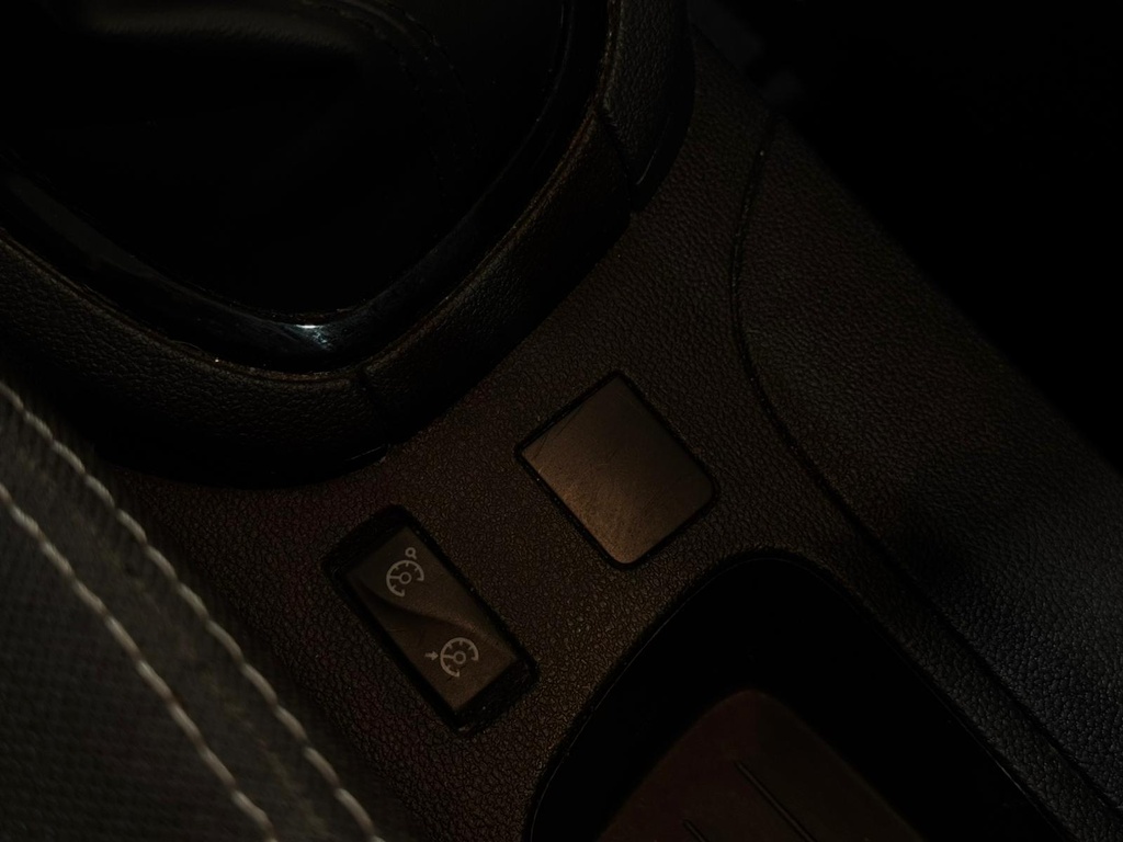 WhatsApp Image 2025-12-03 at 17.53.21 (10).jpeg